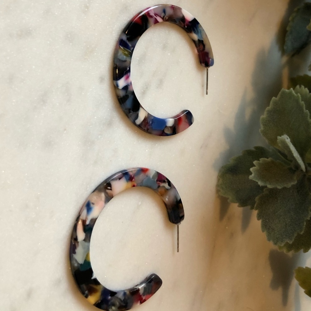 The Penelope - Colorful Resin Hoops! - Picture 3 of 6